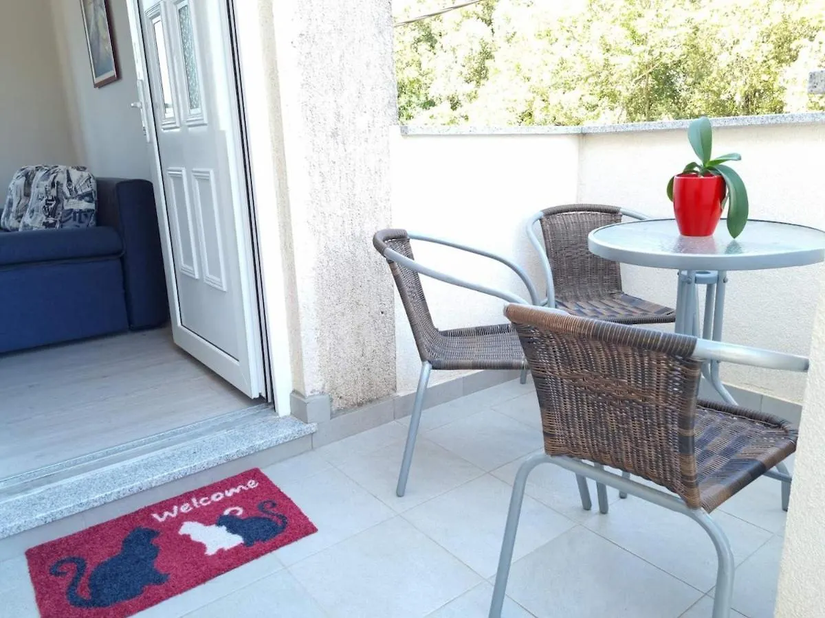Apartment Irena 2, Free Parking, 10 Min From Sea Rovinj